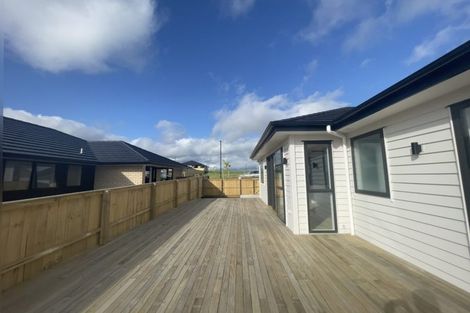 Photo of property in 12 Paul Way, Pokeno, 2402