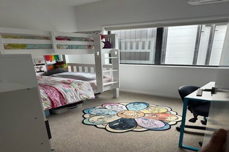 Photo of property in 1a Shamrock Lane, Te Atatu Peninsula, Auckland, 0610