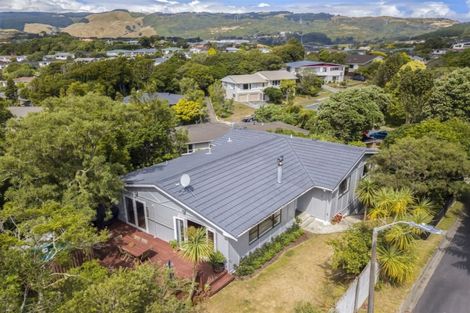 Photo of property in 3 Achilles Close, Tawa, Wellington, 5028