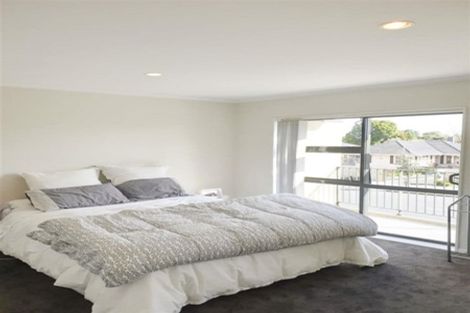 Photo of property in 3/17 Harbour View Road, Te Atatu Peninsula, Auckland, 0610