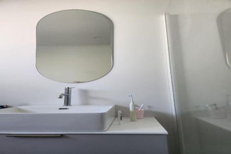 Photo of property in 32 Mahoe Street, Inglewood, 4330