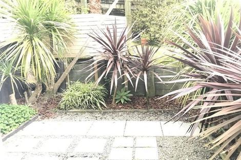 Photo of property in 3/17 Pannill Place, Oteha, Auckland, 0632