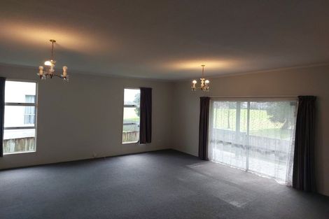 Photo of property in 21 Crescent Court, Melville, Hamilton, 3206