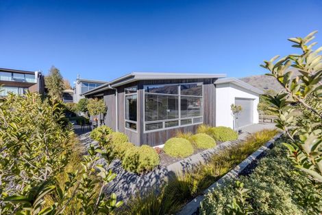 Photo of property in 126 Warren Street, Wanaka, 9305