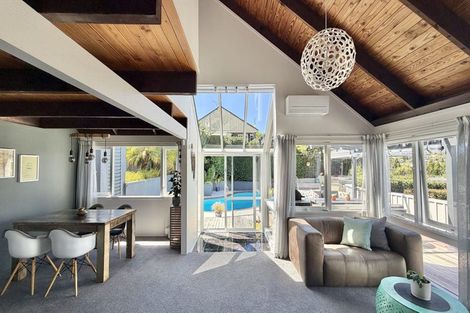 Photo of property in 52 Balmain Road, Chatswood, Auckland, 0626