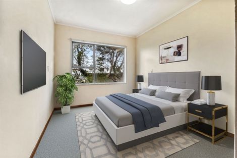 Photo of property in 16 Springside Place, New Lynn, Auckland, 0600