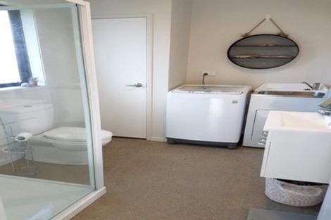 Photo of property in 32 Manaia View Road, One Tree Point, 0118