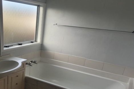 Photo of property in 1/72 Casuarina Road, Half Moon Bay, Auckland, 2012