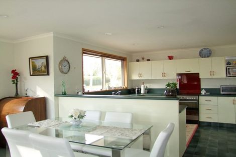 Photo of property in 11 Melville Avenue, Milton, 9220