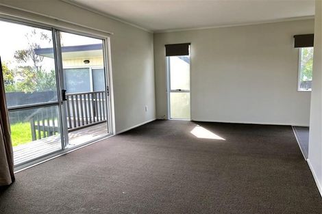 Photo of property in 2/22 Tamworth Close, Manurewa, Auckland, 2102