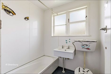 Photo of property in 39 Banbury Crescent, Fairfield, Hamilton, 3214