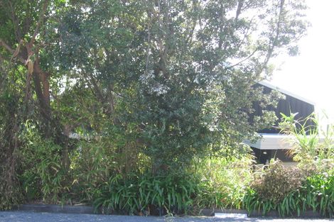 Photo of property in 2/55 Churchill Road, Murrays Bay, Auckland, 0630