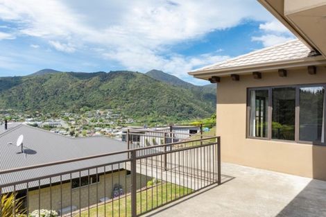 Photo of property in 24 Harbour View Heights, Picton, 7220