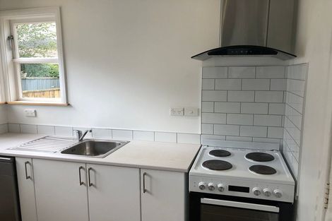 Photo of property in 114 Cambridge Terrace, Fairfield, Lower Hutt, 5011