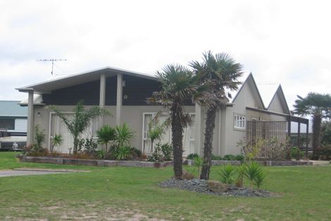 Photo of property in 198 Kowhai Avenue, Matarangi, Whitianga, 3592