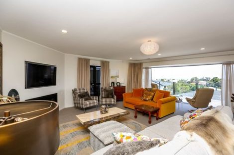 Photo of property in 45a Paynters Avenue, Strandon, New Plymouth, 4312