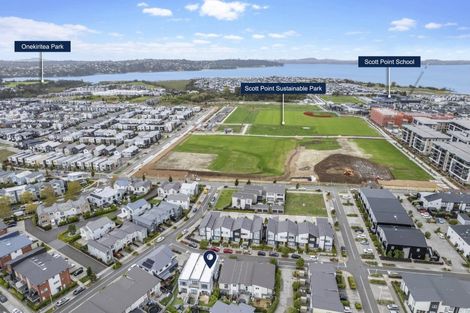 Photo of property in 5 Walter Merton Road, Hobsonville, Auckland, 0616