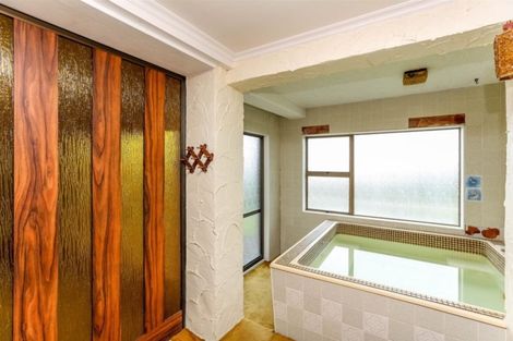 Photo of property in 8a Scott Street, Moturoa, New Plymouth, 4310