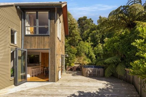 Photo of property in 21a Walnut Way, Maungaraki, Lower Hutt, 5010