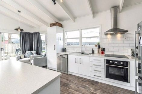 Photo of property in 8a Kings Avenue, Gonville, Whanganui, 4501