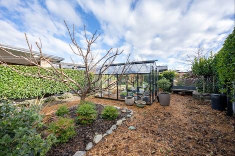 Photo of property in 41 Minaret Ridge, Wanaka, 9305