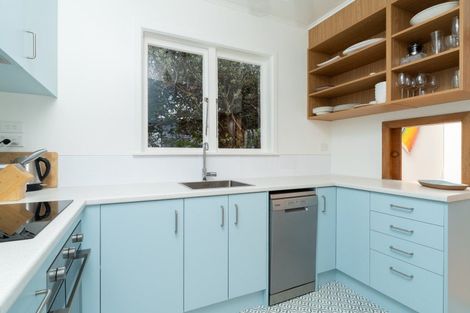 Photo of property in 37 Long Street, Raglan, 3225