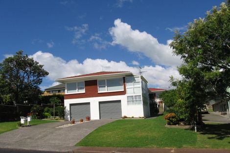 Photo of property in 1/2 Eban Avenue, Hillcrest, Auckland, 0627