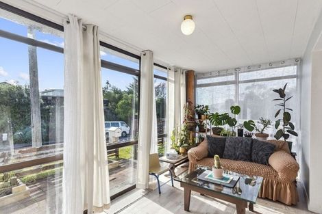 Photo of property in 16 Eatwell Avenue, Paraparaumu Beach, Paraparaumu, 5032