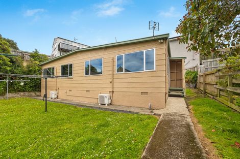 Photo of property in 4a Longwood Avenue, Mornington, Dunedin, 9011
