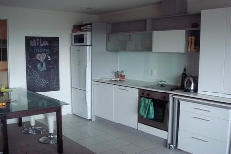 Photo of property in Luna Apartments, 6m/16 Burton Street, Grafton, Auckland, 1010
