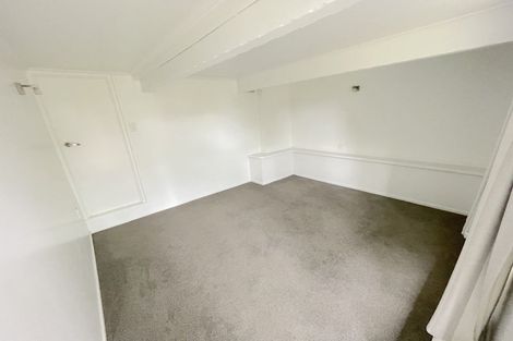 Photo of property in 10 Aplin Place, Birkdale, Auckland, 0626