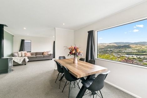 Photo of property in 13 Chastudon Place, Tawa, Wellington, 5028