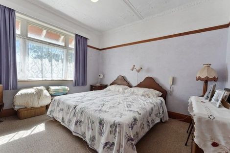 Photo of property in 126 Mangorei Road, Merrilands, New Plymouth, 4312