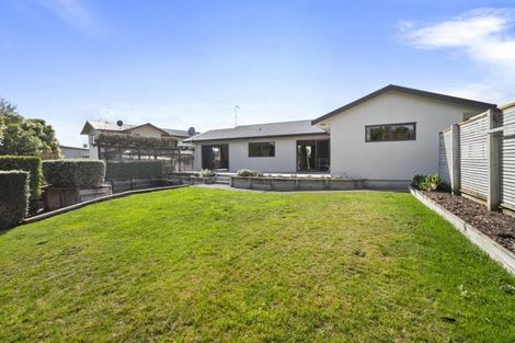 Photo of property in 11 Silkwood Place, Fitzherbert, Palmerston North, 4410
