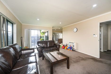 Photo of property in 34 Geneva Terrace, Kelvin Grove, Palmerston North, 4414