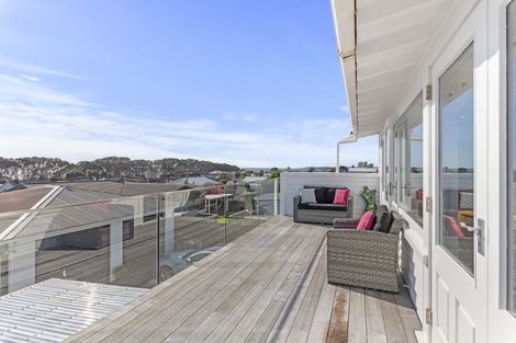 Photo of property in 244 Saint Aubyn Street, New Plymouth, 4310