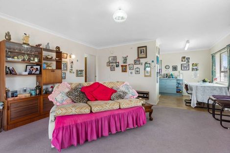 Photo of property in 1/12 Wellington Street, Papakura, 2110