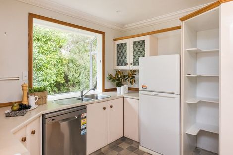 Photo of property in 2 Norwich Place, Awapuni, Palmerston North, 4412