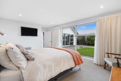 Photo of property in 5 Whitau Place, Marshland, Christchurch, 8083
