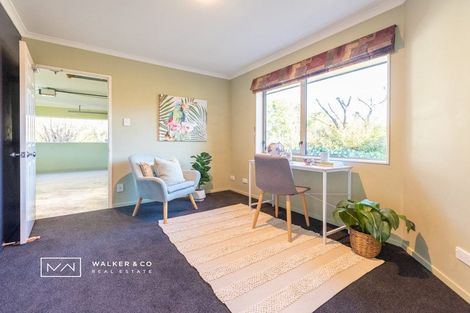 Photo of property in 2 Tuhua Lane, Brown Owl, Upper Hutt, 5018