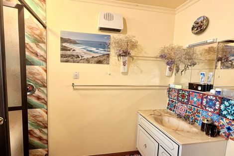 Photo of property in 42 Jessop Street, South Hill, Oamaru, 9400