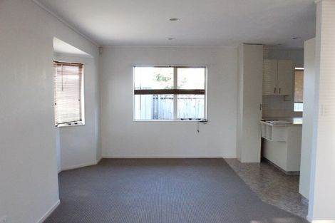 Photo of property in 1 Daria Place, Northpark, Auckland, 2013