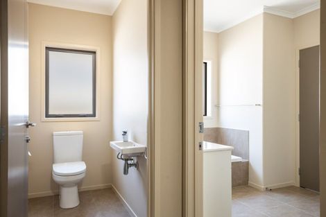 Photo of property in 59 Lismore Street, Merrilands, New Plymouth, 4312