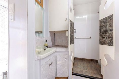 Photo of property in 300 Aberdeen Road, Gisborne, 4010