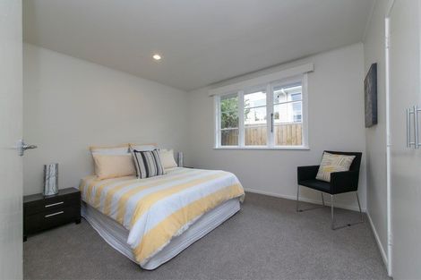 Photo of property in 15 Westall Road, New Lynn, Auckland, 0600