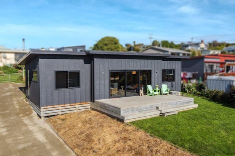 Photo of property in 13 Semple Street, Kakanui, Oamaru, 9495