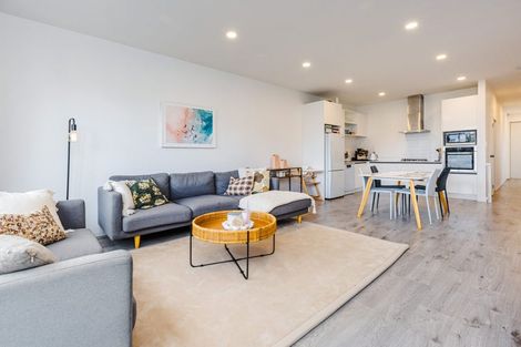 Photo of property in 16 Swamp Kauri Grove, Papakura, 2110