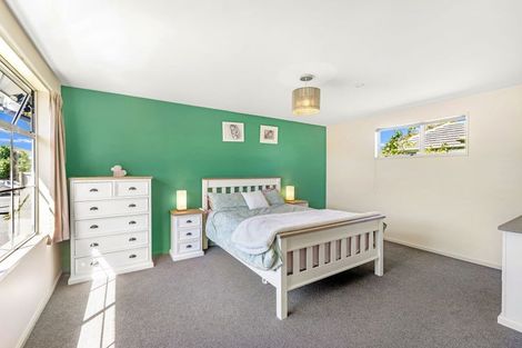 Photo of property in 62 Northcote Road, Northcote, Christchurch, 8052