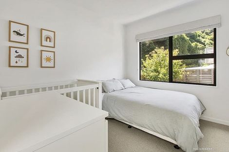Photo of property in 24 Rua Kai Way, Brooklyn, Wellington, 6021