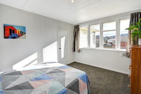 Photo of property in 21 Burgess Street, Green Island, Dunedin, 9018